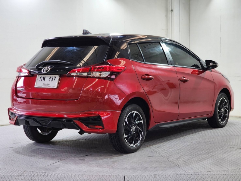 YARIS NEW 1.2 SPORT PREMIUM A/T (BLACK-ROOF)
