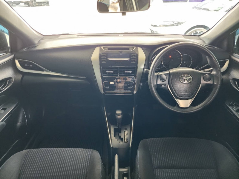 YARIS NEW 1.2 E A/T