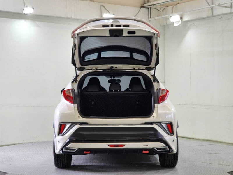 C-HR 1.8 MID A/T(ใส่แม็กนอกมา)