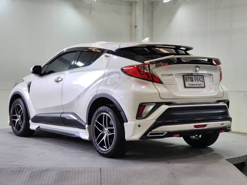C-HR 1.8 MID A/T(ใส่แม็กนอกมา)