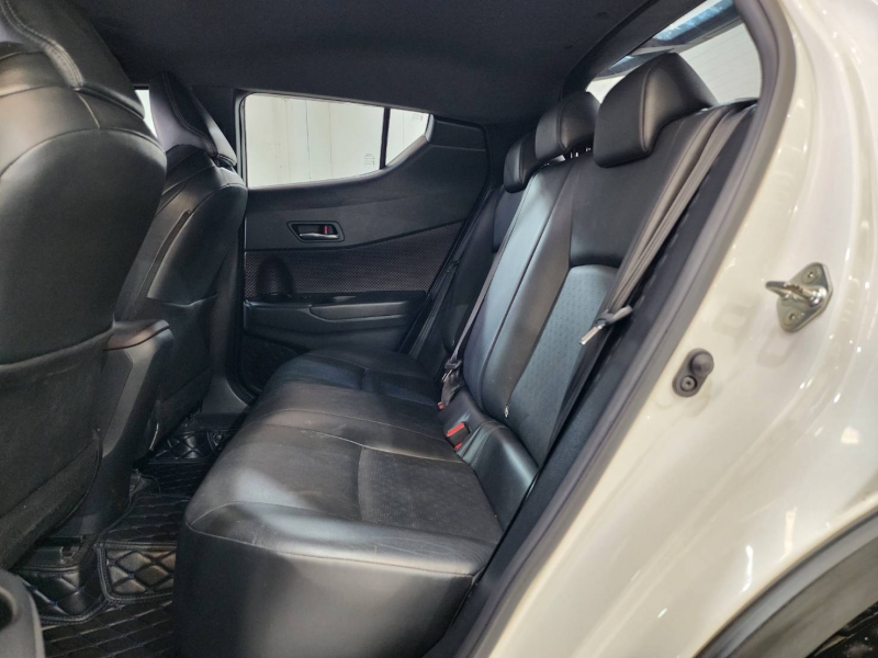 C-HR 1.8 MID A/T(ใส่แม็กนอกมา)