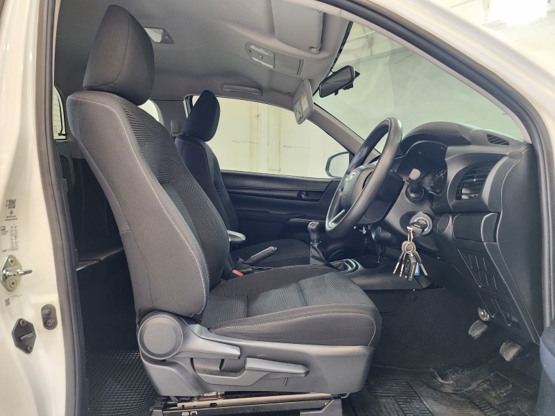 REVO SMART CAB 2.4 Z EDITION ENTRY M/T (เพจเสา)