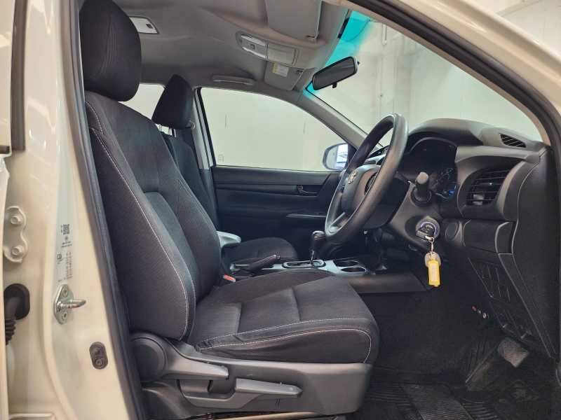 REVO D-CAB 2.4 ENTRY ZEDTION  A/T