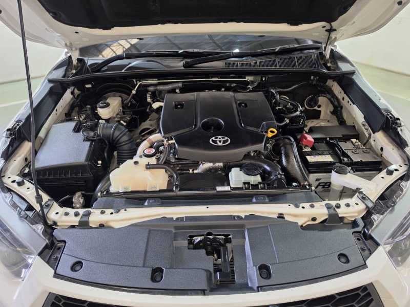 REVO D- CAB 2.4 Z EDITION ENTRY M/T (หน้าใหม่)