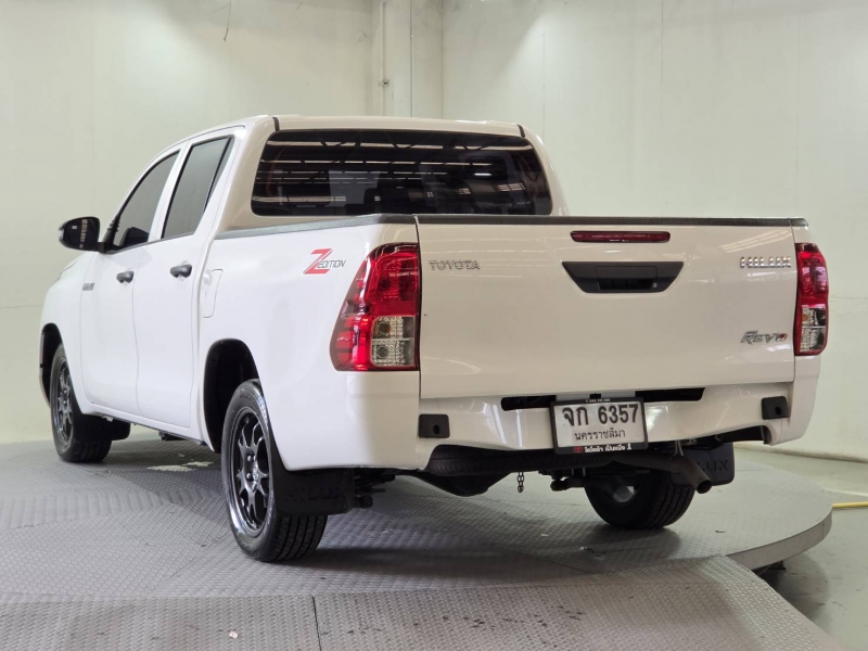 REVO D- CAB 2.4 Z EDITION ENTRY M/T (หน้าใหม่)