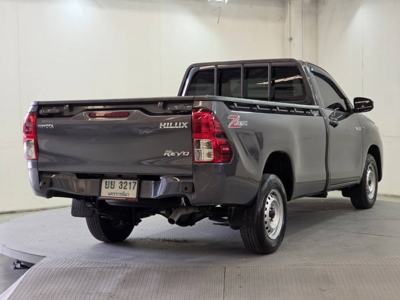 REVO SINGLE CAB 2.4 ENTRY M/T