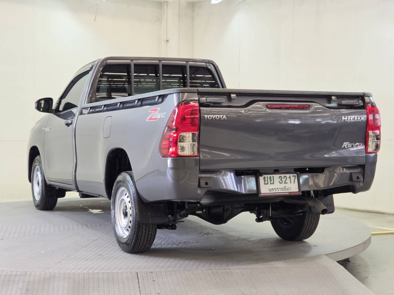 REVO SINGLE CAB 2.4 ENTRY M/T