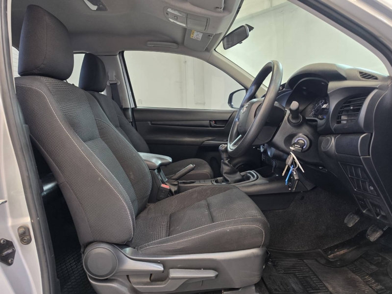 REVO SMART  CAB 2.4 Z EDITION ENTRY M/T (หน้าใหม่)