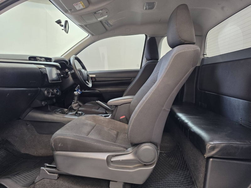 REVO SMART  CAB 2.4 Z EDITION ENTRY M/T (หน้าใหม่)