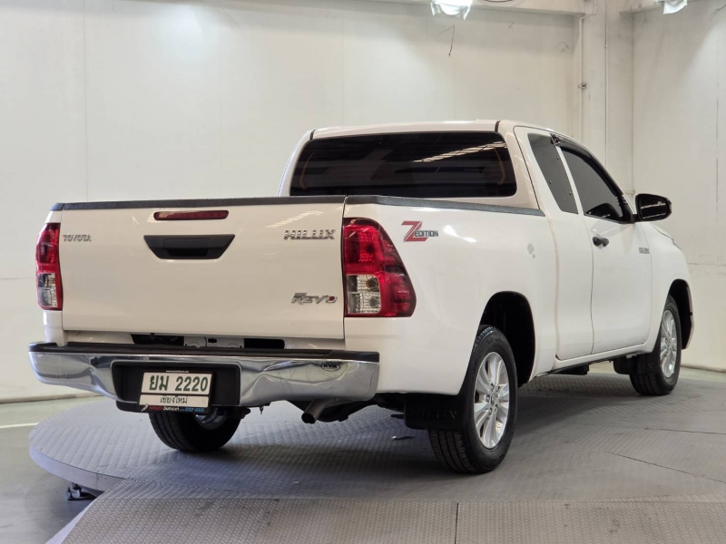 REVO SMART CAB 2.4 Z EDITION ENTRY M/T (หน้าใหม่)