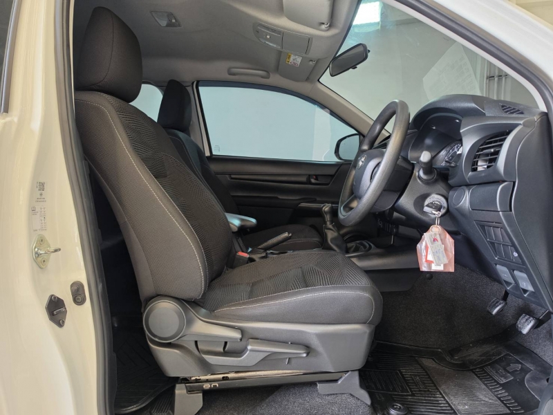 REVO SMART CAB 2.4 Z EDITION ENTRY M/T (หน้าใหม่)