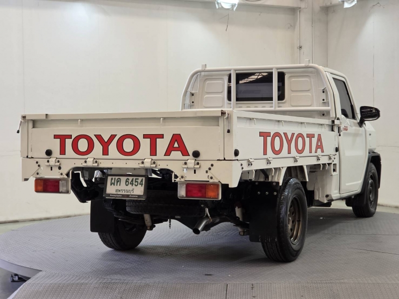 HILUX CHAMP SINGLE CAB 2.4 LWB A/T