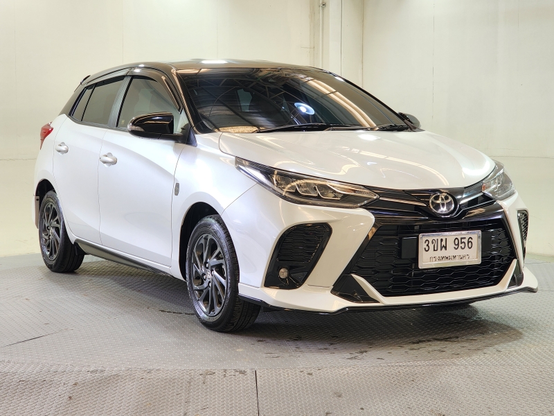 YARIS NEW 1.2 SPORT PERMIUM A/T (Black ROOF)