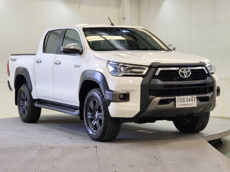 REVO D-CAB 2.4 ENTRY PRE A/T (หน้าใหม่)