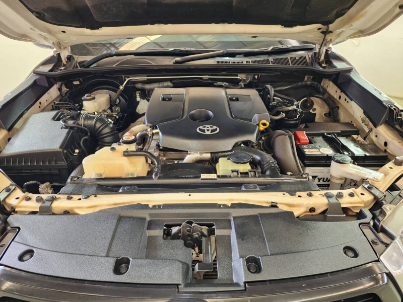 REVO D-CAB 2.4 Z EDTION ENTRY  A/T