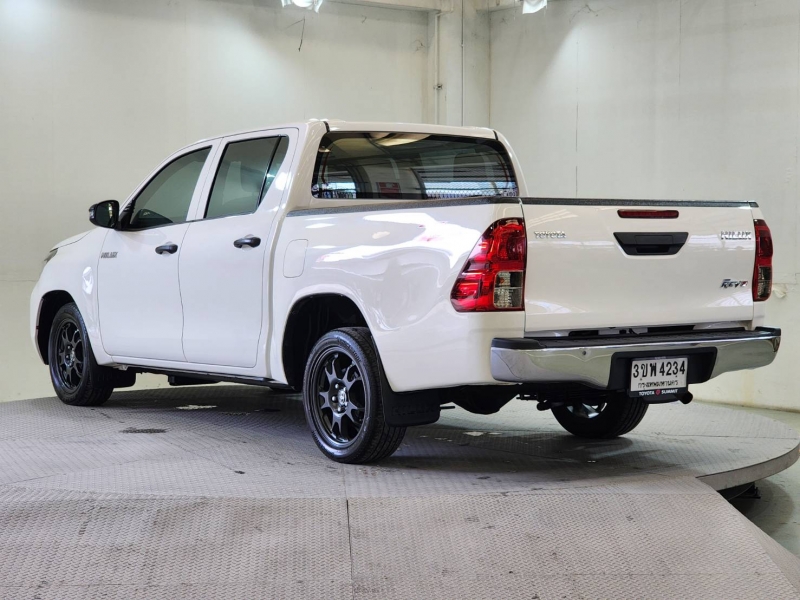 REVO D-CAB 2.4 Z EDTION ENTRY  A/T