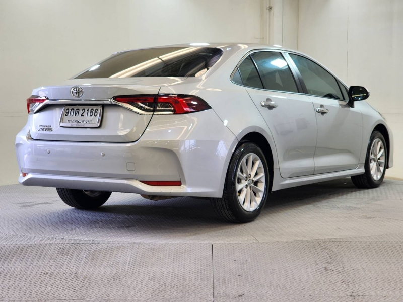 ALTIS NEW 1.6 G A/T