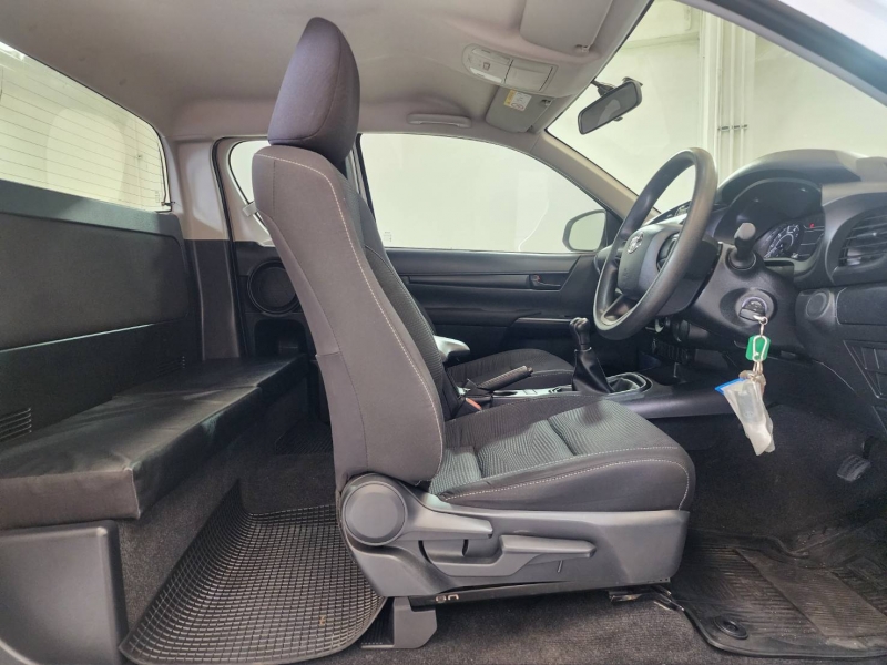 REVO SMART CAB 2.4 Z EDITION ENTRY M/T
