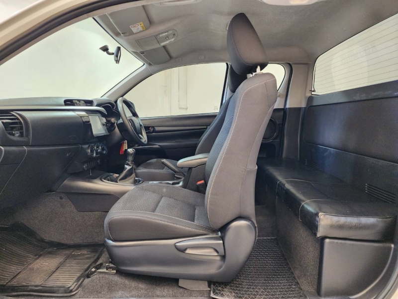 REVO SMART CAB 2.4 Z EDITION ENTRY M/T