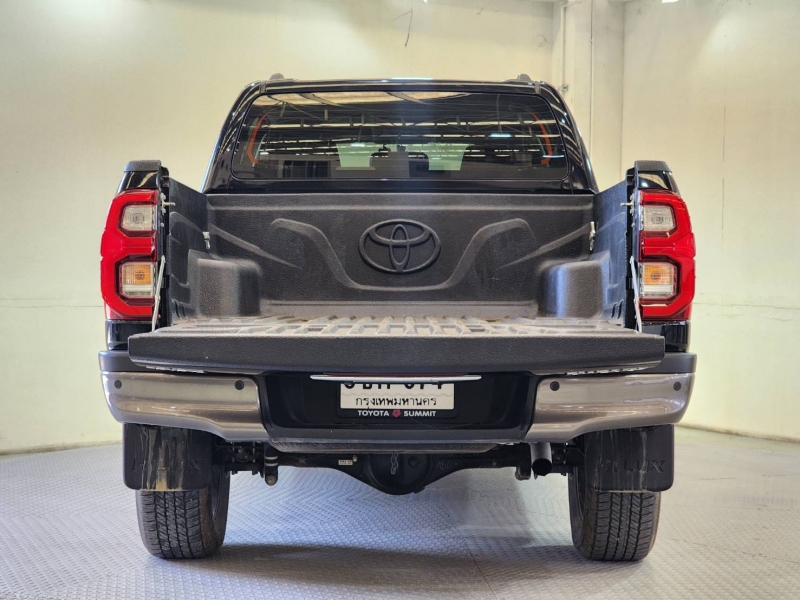 REVO D-CAB 2.4 MID Pre A/T