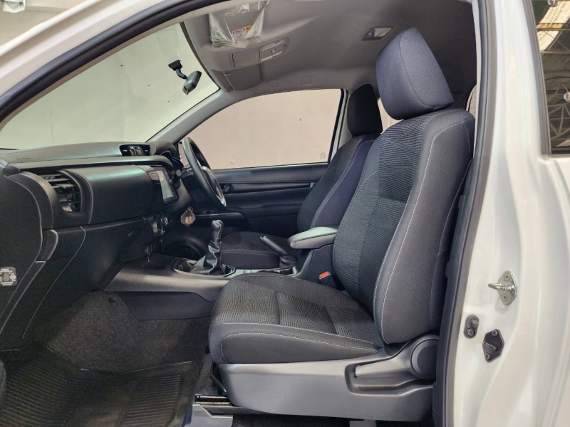 REVO SMART CAB 2.4 Z EDITION ENTRY M/T (เพจเสา)