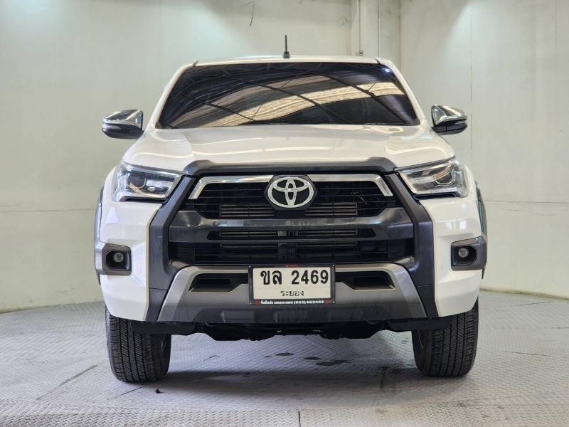 REVO D-CAB 2.4 MID Pre M/T