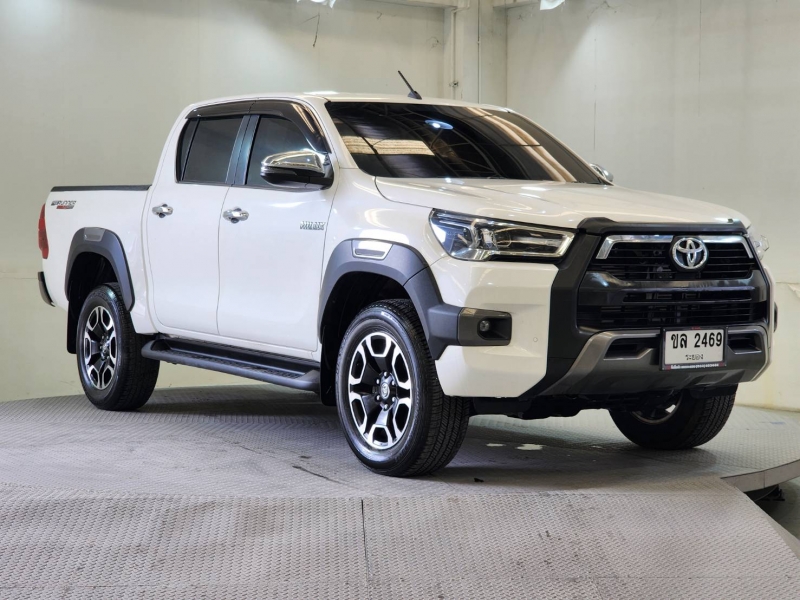 REVO D-CAB 2.4 MID Pre M/T
