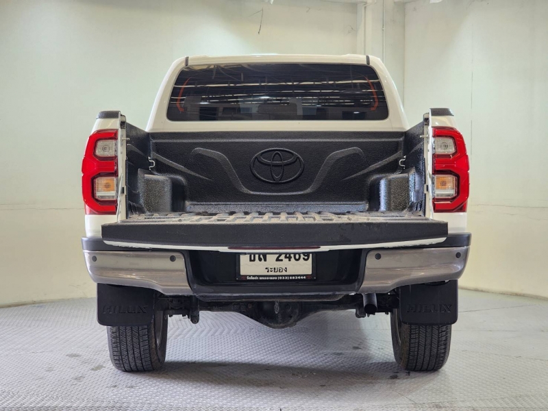 REVO D-CAB 2.4 MID Pre M/T