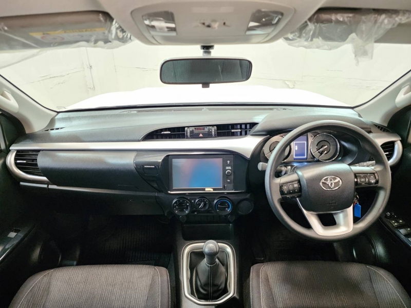 REVO D-CAB 2.4 ENTRY Pre M/T