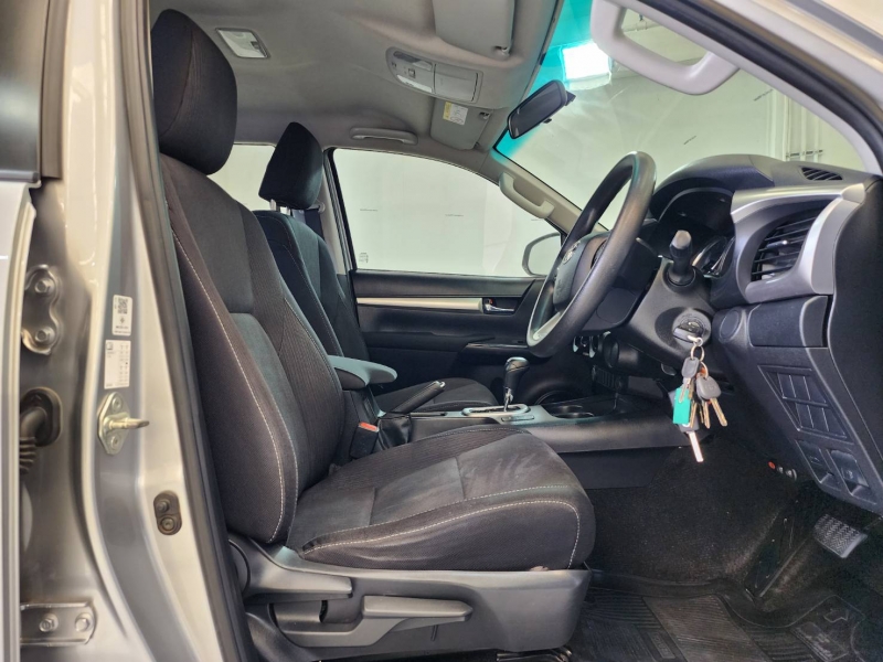 REVO D-CAB 2.4 ENTRY Pre A/T