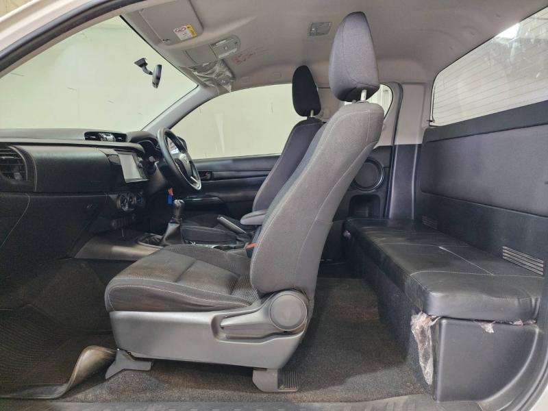 REVO SMART CAB 2.4 Z EDITION ENTRY M/T