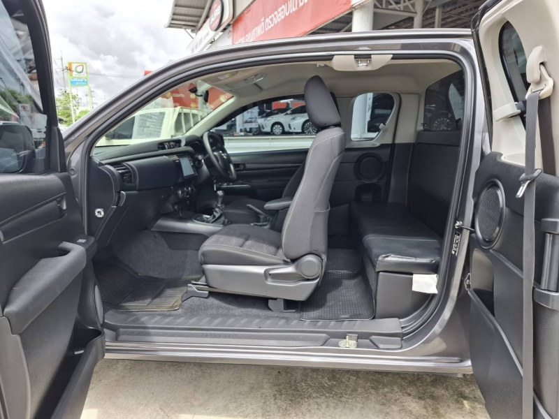 REVO SMART CAB 2.4 Z EDITION ENTRY M/T