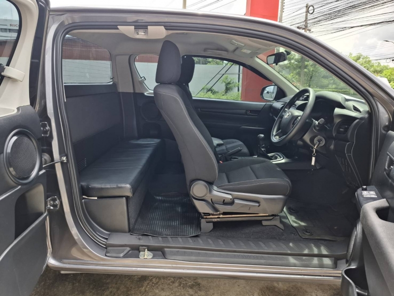 REVO SMART CAB 2.4 Z EDITION ENTRY M/T