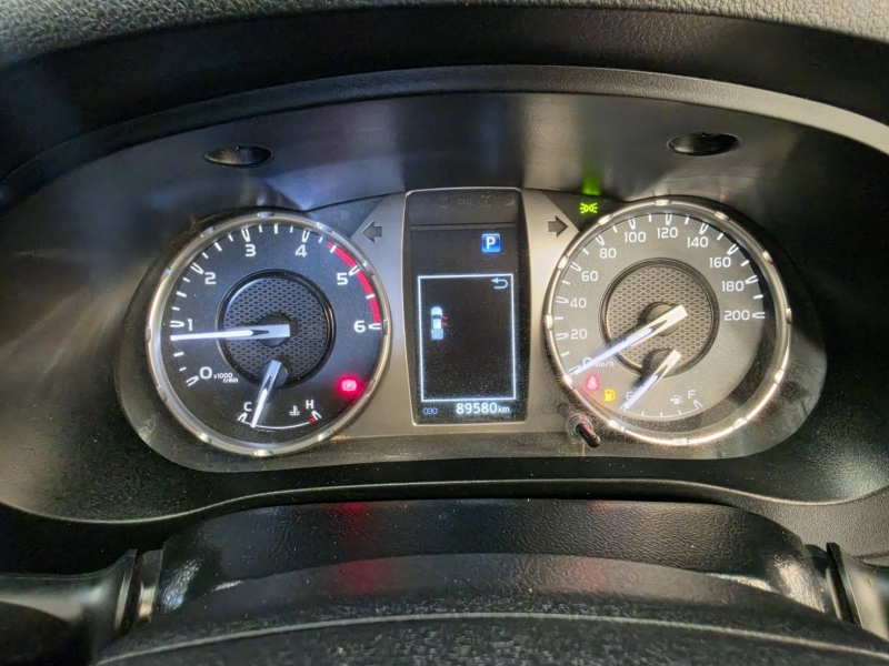 REVO D-CAB 2.4  ENTRY Pre A/T
