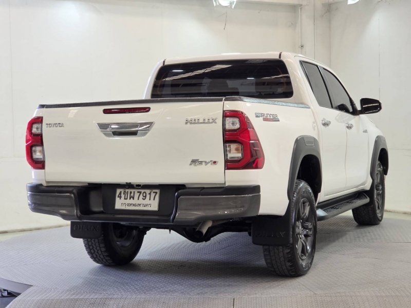 REVO D-CAB 2.4  ENTRY Pre A/T