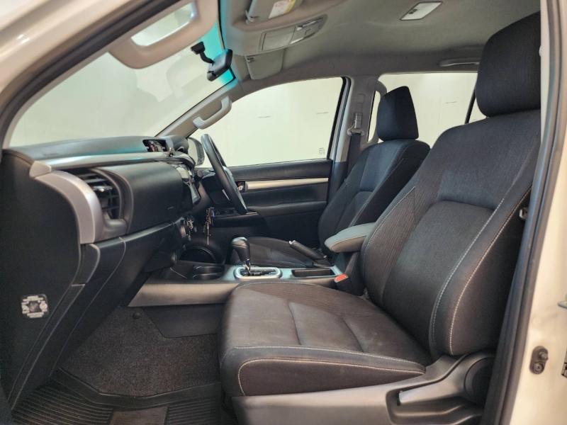 REVO D-CAB 2.4  ENTRY Pre A/T