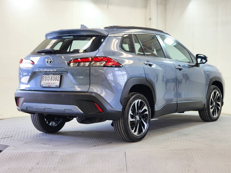 CROSS 1.8 HEV PREMIUM LUXURY A/T (Test Drive)