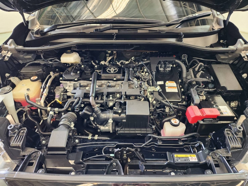 CROSS 1.8 HEV PREMIUM A/T (Test Drive)