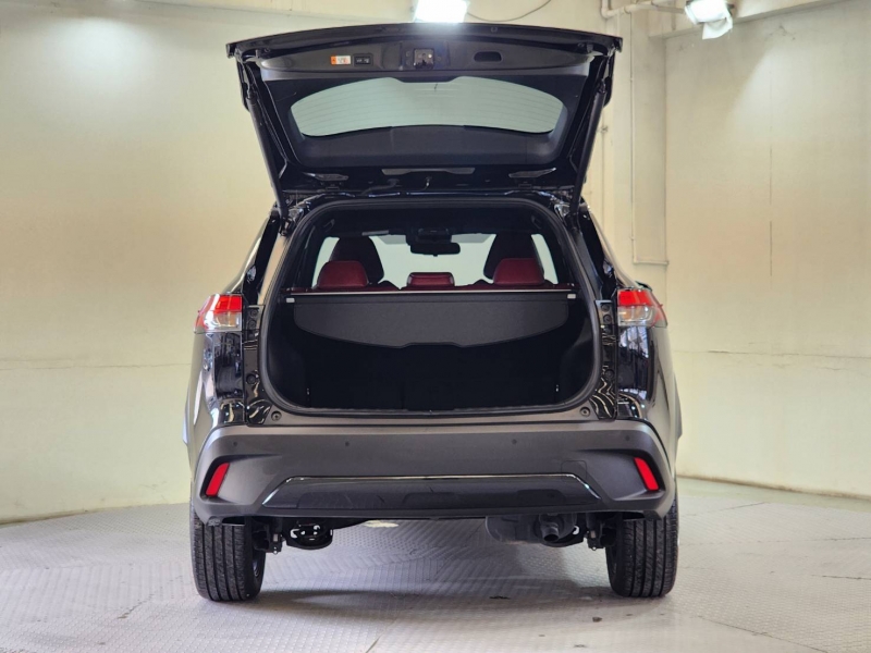 CROSS 1.8 HEV PREMIUM A/T (Test Drive)