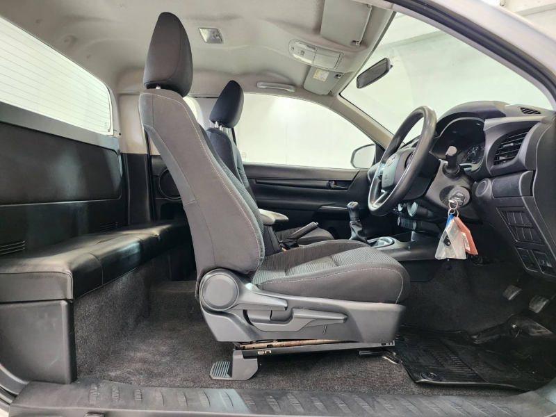 REVO SMART CAB 2.4 Z EDITION ENTRY M/T