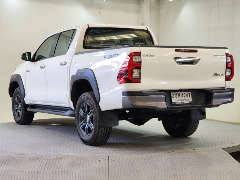 REVO D-CAB 2.4 ENTRY Pre A/T