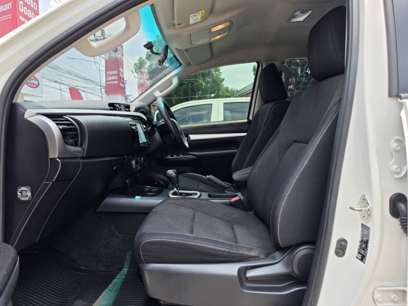 REVO D- CAB 2.4  ENTRY Pre A/T