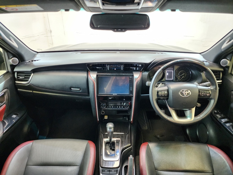 FORTUNER 2.4 LEGENDER A/T