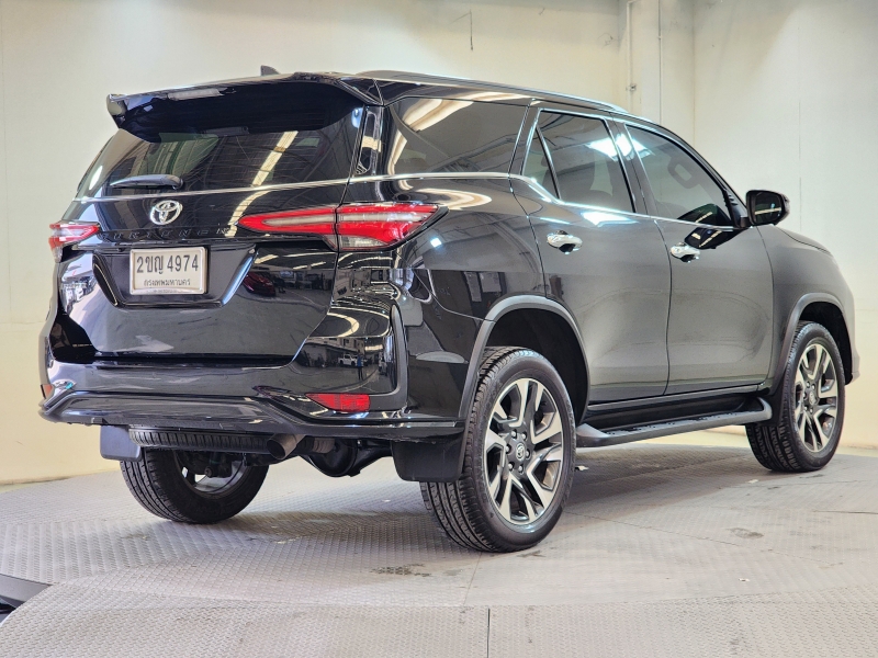 FORTUNER 2.4 LEGENDER A/T