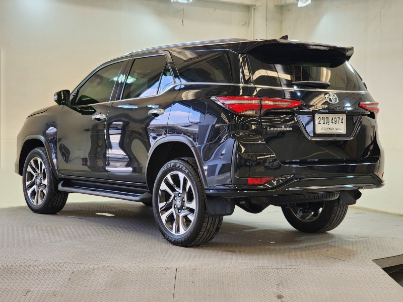 FORTUNER 2.4 LEGENDER A/T