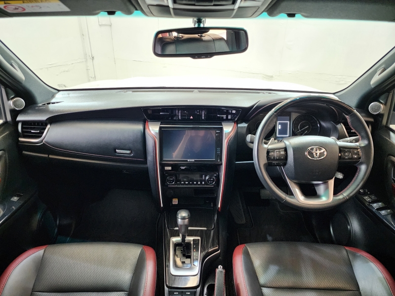 FORTUNER 2.4 LEGENDER A/T