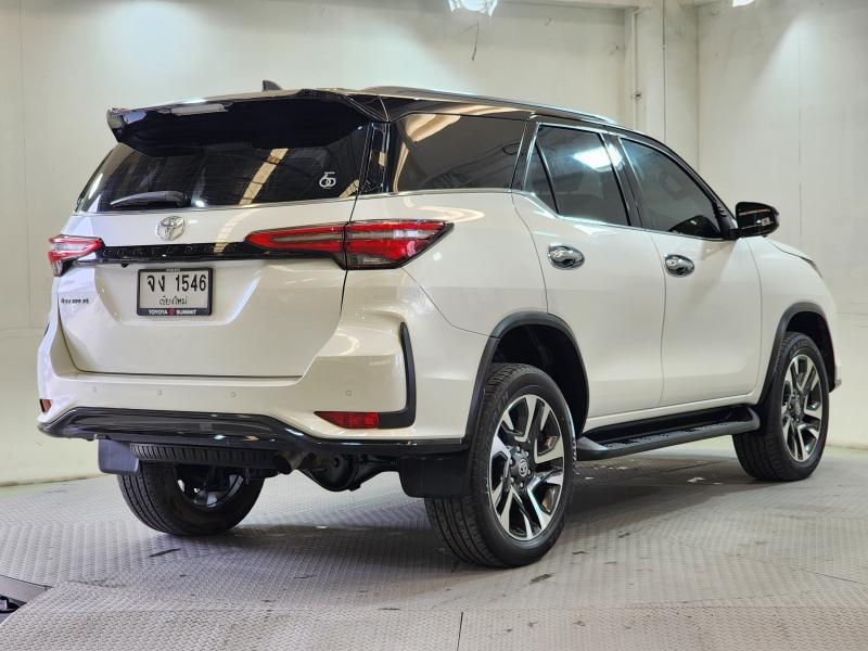 FORTUNER 2.4 LEGENDER A/T