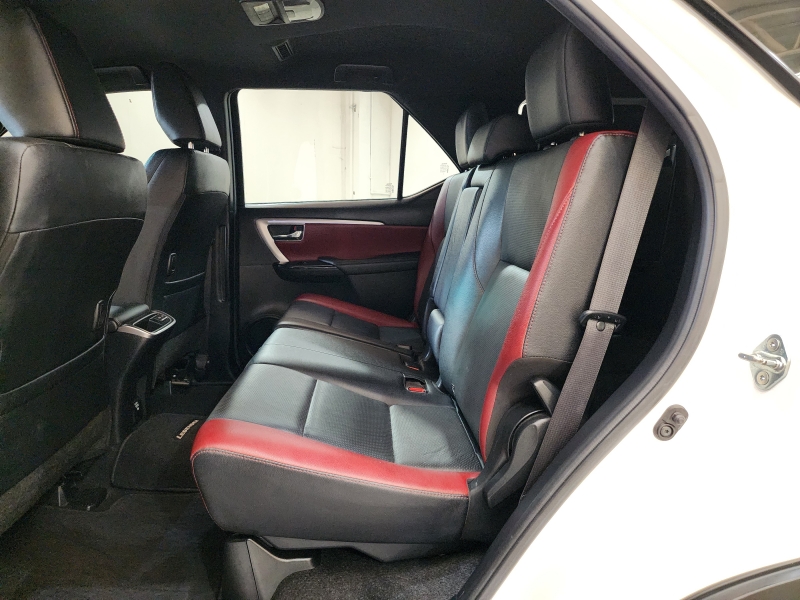 FORTUNER 2.4 LEGENDER A/T