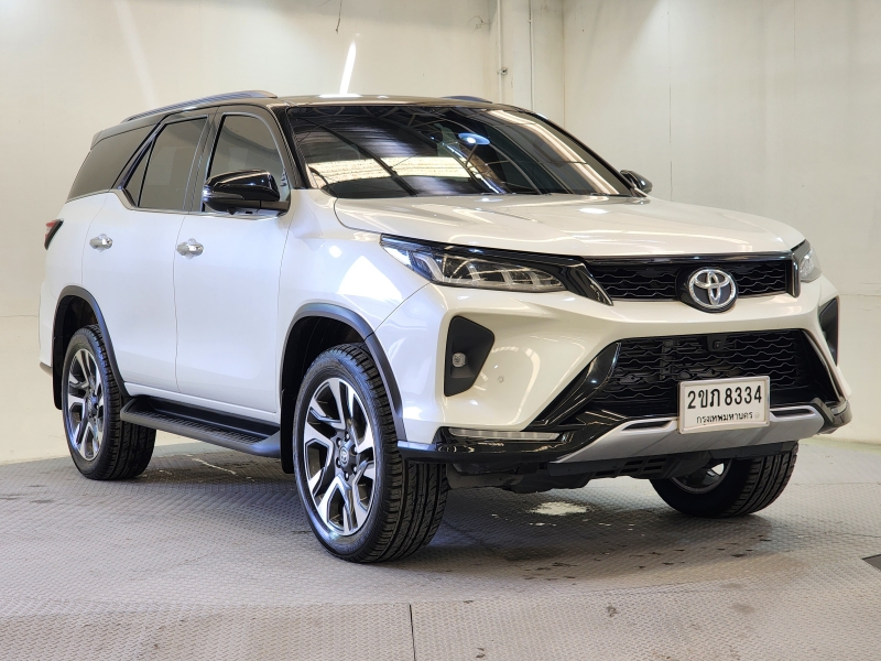 FORTUNER 2.4 Legender A/T