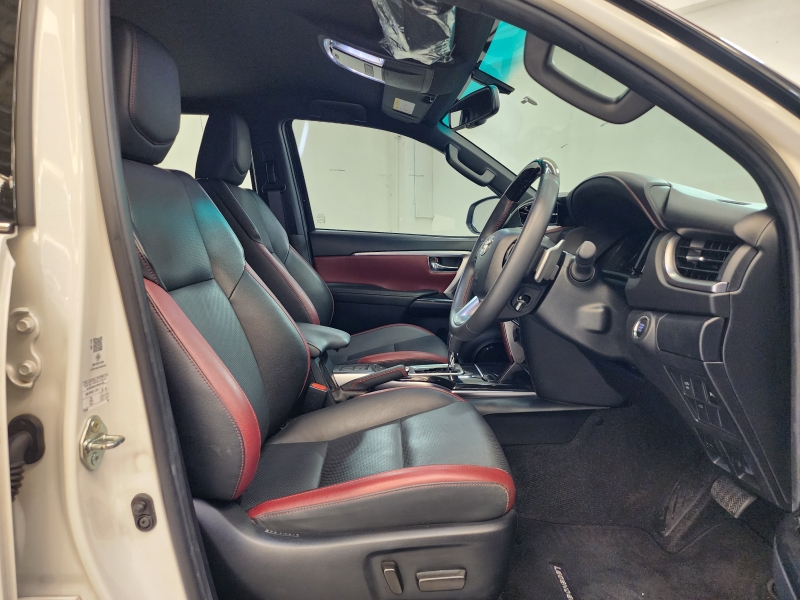 FORTUNER 2.4 Legender A/T